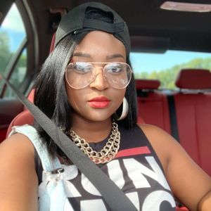 Meet your Posher, Kelli